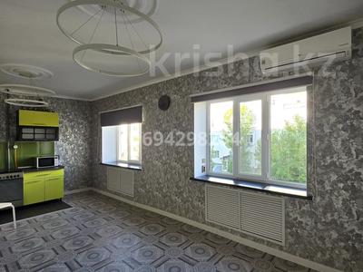 Пәтерлер в Атырауской обл.: 3-бөлмелі пәтер · 70 м² · 2/5 қабат, мкр Нурсая, Болашак 53, бағасы: 28 млн 〒 3-бөлмелі пәтер · 70 м² · 2/5 қабат, мкр Нурсая, Болашак 53, бағасы: 28 млн 〒 в Атырау