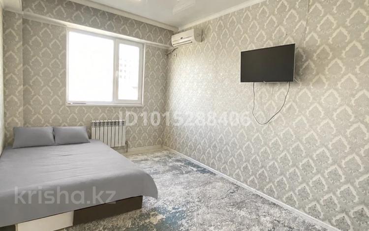 1-бөлмелі пәтер · 39 м², 16-ш/а. — Вдоль дороги, ближе к море, бағасы: 10 000 ₸ в Актау, 16-й мкр  — фото 6