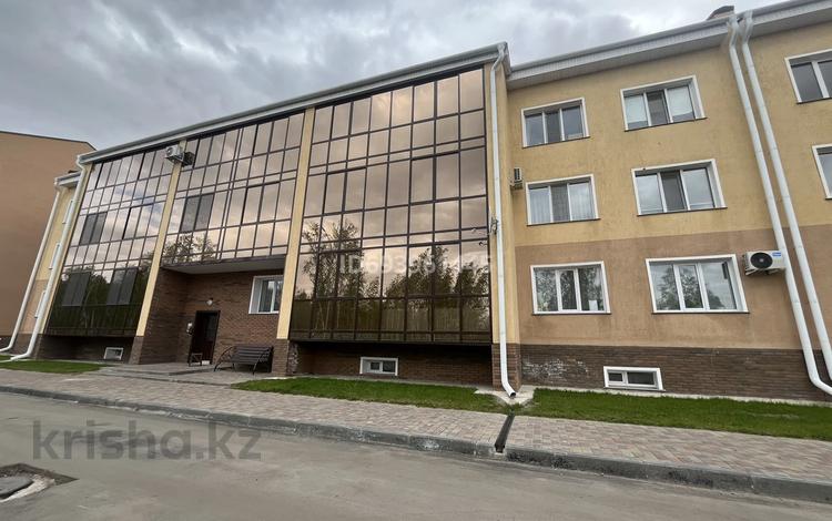 3-комнатная квартира, 100 м², 1/3 этаж, Болашак 25 за 57.5 млн 〒 в Петропавловске — фото 2