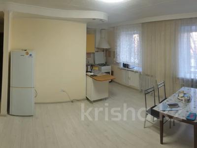 3-бөлмелі пәтер · 60 м² · 2/7 қабат · ай сайын, мкр Юго-Восток, Строителей 25, бағасы: 200 000 〒 в Караганде, Казыбек би р-н