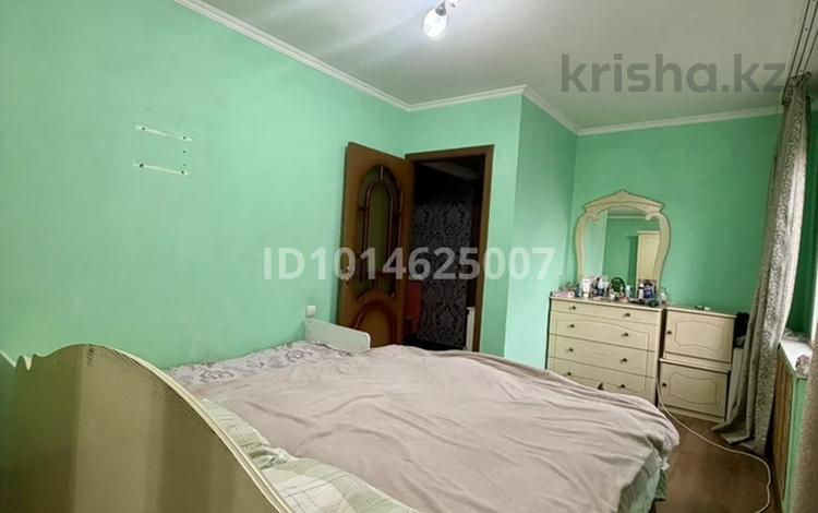 3-комнатная квартира · 60 м² · 4/5 этаж, мкр Аксай-3 15 — Напротив хлебозавода «Аксай нан» за 270 000 ₸ в Алматы, Ауэзовский р-н — фото 2