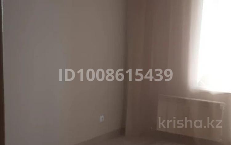 1 бөлме · 13 м² · 2 қабат, Сатпаева 15, бағасы: 140 000 ₸ в Усть-Каменогорске — фото 2