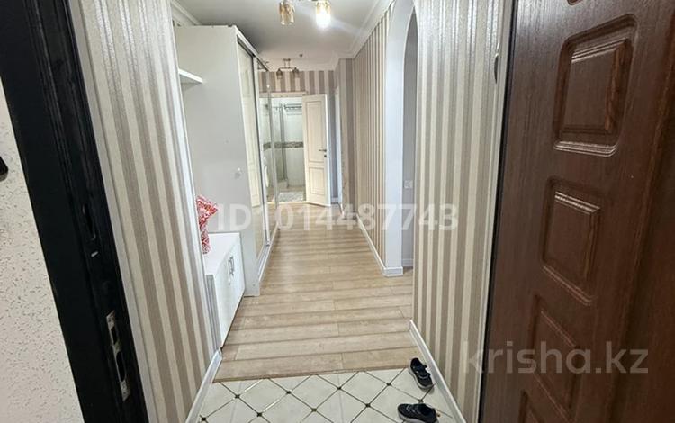 2-комнатная квартира · 58 м² · 3/12 этаж, мкр Акбулак 111 за 38 млн ₸ в Алматы, Алатауский р-н — фото 2