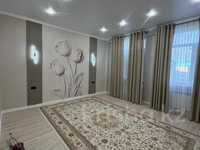 2-бөлмелі пәтер · 70 м² · 4/5 қабат, Самал ш/а. 15, бағасы: 27 млн ₸ в Атырау, мкр Самал