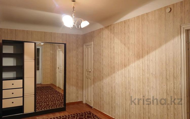 1-комнатная квартира · 34 м² · 2/2 этаж, ул. Шамши Калдаякова 22А за 90 000 ₸ в Актобе, мкр Авиатор — фото 2