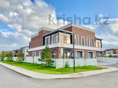 Часть дома • 5 комнат • 240.4 м² • 5 сот., Турсынбека Какишева 2 за 175 млн 〒 в Астане
