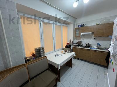 3-комнатная квартира · 81 м² · 1/5 этаж, Макатаева 12 — Бузурбаева за 75 млн ₸ в Алматы, Медеуский р-н