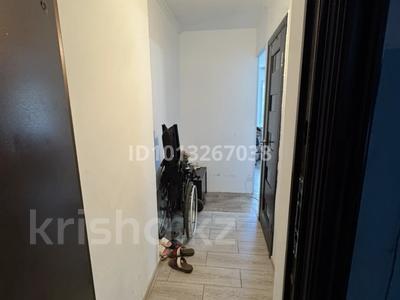 2-комнатная квартира · 40 м² · 2/5 этаж, Старый город, айтеке би 46 — остановка Казахстан, Пионер за 12 млн ₸ в Актобе