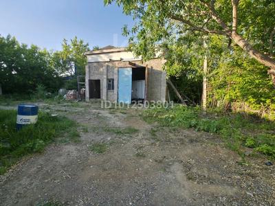 Гараж · 55 м² · Чехоева 15б — Находится возле центрального рынка по Алаш, бағасы: 200 000 ₸ в Астане, р-н Байконур