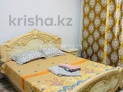 2-бөлмелі пәтер · 50 м² · 1/3 қабат, Абылайхана 18 — Райымбек батыр Абылайхана, бағасы: 1 500 〒 в Алматы, Алмалинский р-н