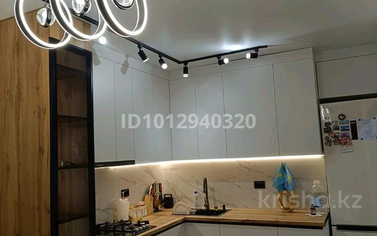 2-бөлмелі пәтер · 60 м² · 1/9 қабат, мкр Шугыла 340/35 17к — Абая - Алатау, бағасы: 40.5 млн ₸ в Алматы, Наурызбайский р-н — фото 2