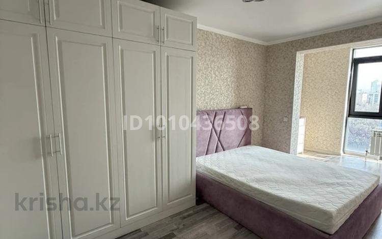 1-комнатная квартира · 45 м² · 13/17 этаж, Толе би 181 — Толе би угол Ауэзова за 320 000 ₸ в Алматы, Алмалинский р-н — фото 2