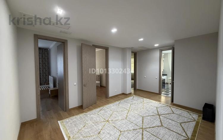 3-комнатная квартира · 130 м² · 6/6 этаж, Нажимеденова 14 за 107 млн ₸ в Астане, Алматы р-н — фото 2