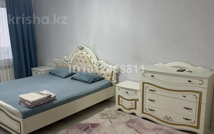 1-бөлмелі пәтер · 40 м² · 5/5 қабат, мкр 5, Мкр 5, Абылхайр хана — В центре города, рядом центральный стадион, напротив ДСК, магазин, кафе, супермаркет все в шаговой доступности, бағасы: 10 000 ₸ в Актобе — фото 2