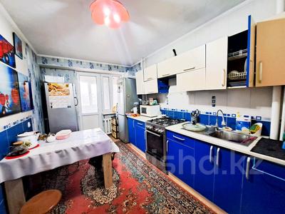 3-комнатная квартира · 63 м² · 4/5 этаж, самал за 22.5 млн 〒 в Талдыкоргане, мкр Самал