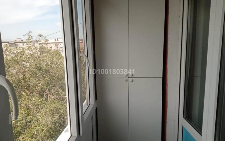 3-бөлмелі пәтер · 55.6 м² · 5/5 қабат, 35 квартал 13, бағасы: 21 млн ₸ в Семее — фото 2