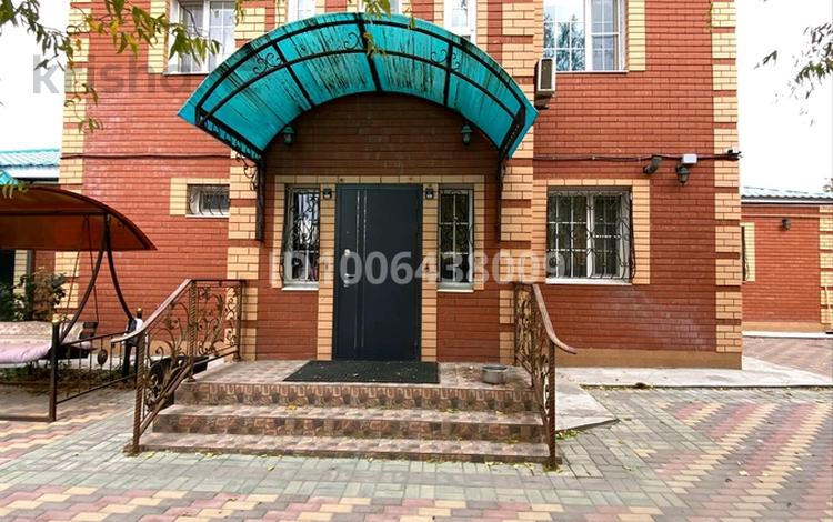 Жеке үй · 6 бөлме · 260 м² · 10 жүзд., Жолмырзаева 1 — Тайманова, бағасы: 95 млн ₸ в Актобе, жилой массив Юго-Запад-1 — фото 13