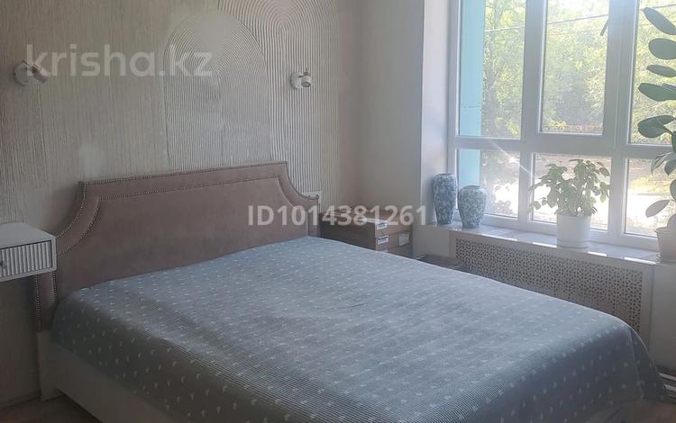 1-комнатная квартира · 42 м² · 2/12 этаж, Си Синхая 17 за 300 000 ₸ в Алматы, Бостандыкский р-н — фото 2