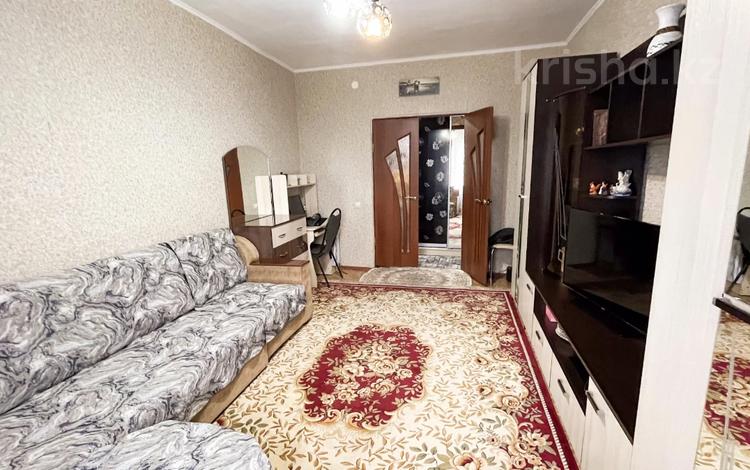 1-комнатная квартира, 40 м², 1/7 этаж, Астаны за 13.5 млн 〒 в Талдыкоргане, мкр Коктем — фото 3