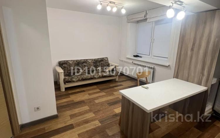 2-комнатная квартира · 70 м² · 3/5 этаж, мкр Самал-1 13 за 430 000 ₸ в Алматы, Медеуский р-н — фото 2