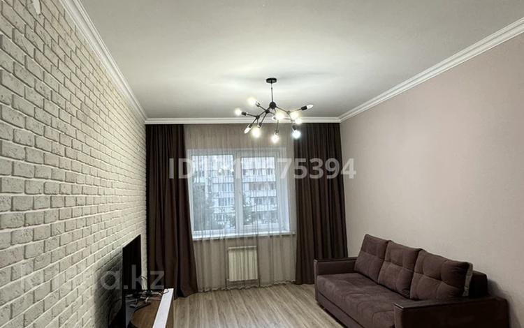 2-бөлмелі пәтер · 60 м² · 3/12 қабат, Кабанбай Батыра — Байзакова Жамбыла, бағасы: 400 000 〒 в Алматы, Алмалинский р-н — фото 2