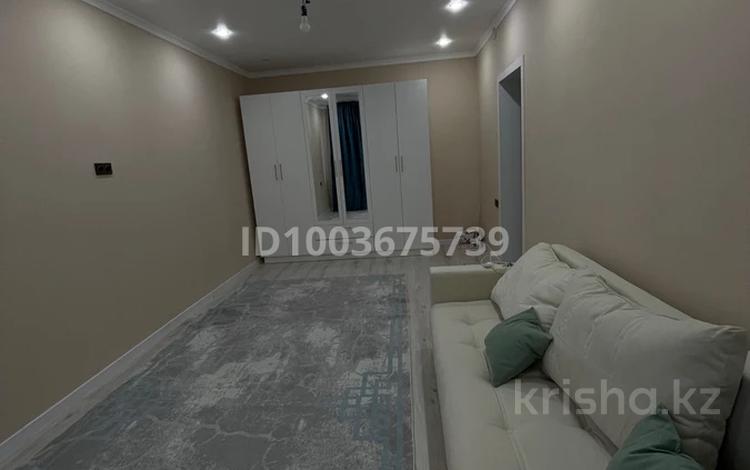 1-комнатная квартира · 42 м² · 1/10 этаж, мкр Кайрат 153/26 за 200 000 ₸ в Алматы, Турксибский р-н — фото 2