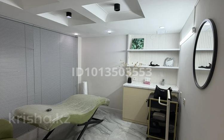 Салоны красоты · 12 м² за 70 000 ₸ в Астане, Нура р-н — фото 2