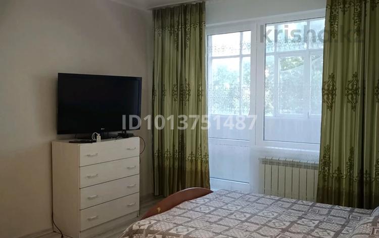 1-комнатная квартира · 35 м² · 7/9 этаж, 5 мкр 39 за 120 000 ₸ в Аксае — фото 2
