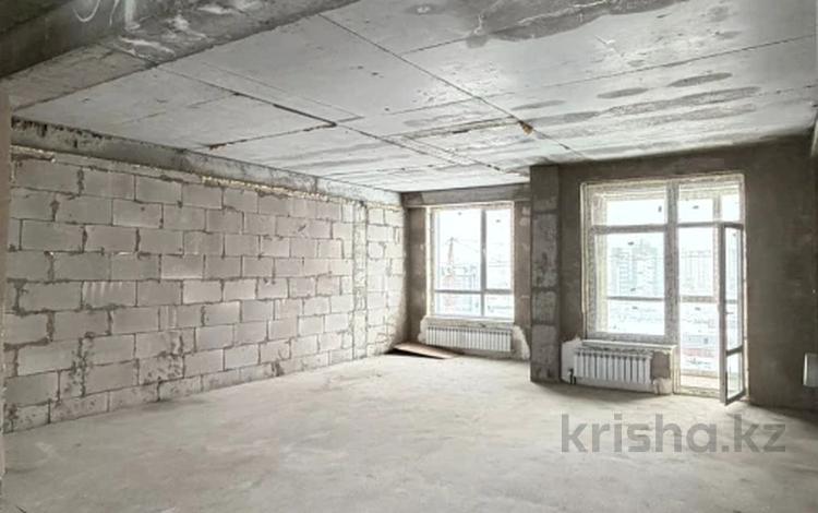 2-бөлмелі пәтер · 75 м² · 8/9 қабат, Есенберлина 92, бағасы: ~ 35.3 млн ₸ в Усть-Каменогорске — фото 2