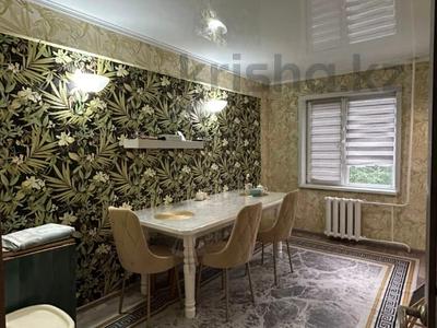 3-комнатная квартира · 60 м² · 4/5 этаж, Бурова 27/2 за 23.5 млн ₸ в Усть-Каменогорске