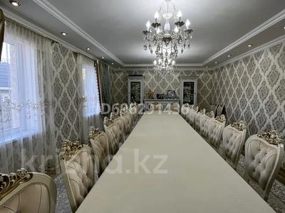 Отдельный дом · 10 комнат · 190 м² · 12.5 сот., Мырзакулов за 37 млн ₸ в Таразе