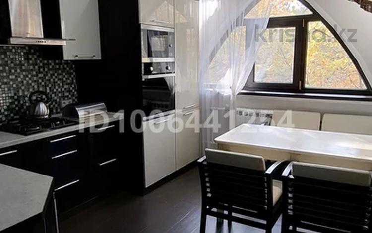 3-бөлмелі пәтер · 72 м² · 3/9 қабат, мкр Аксай-2 — Саина/Маргулана, бағасы: 400 000 ₸ в Алматы, Ауэзовский р-н — фото 2