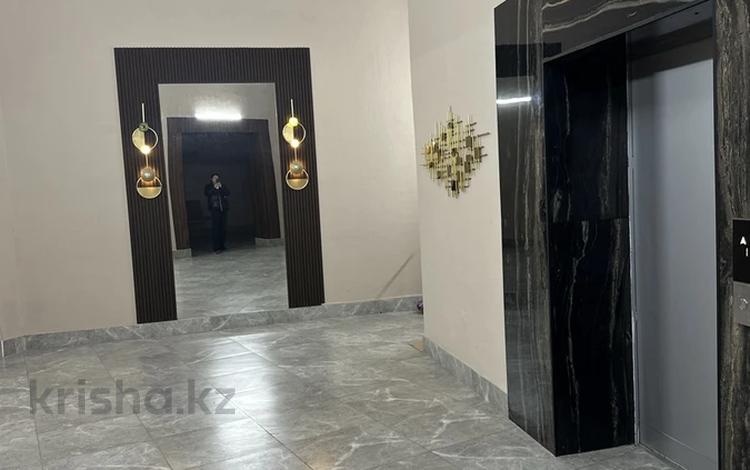 3-комнатная квартира · 130 м² · 10/10 этаж, мкр. Алтын орда, Санкибай батыра 40в за 38 млн ₸ в Актобе — фото 2