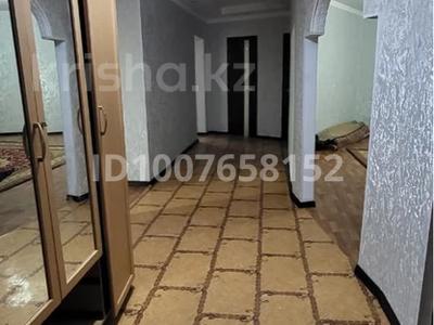 4-комнатная квартира · 120 м² · 4/6 этаж, мкр Болашак, Бокенбай батыра 129 е за 250 000 〒 в Актобе