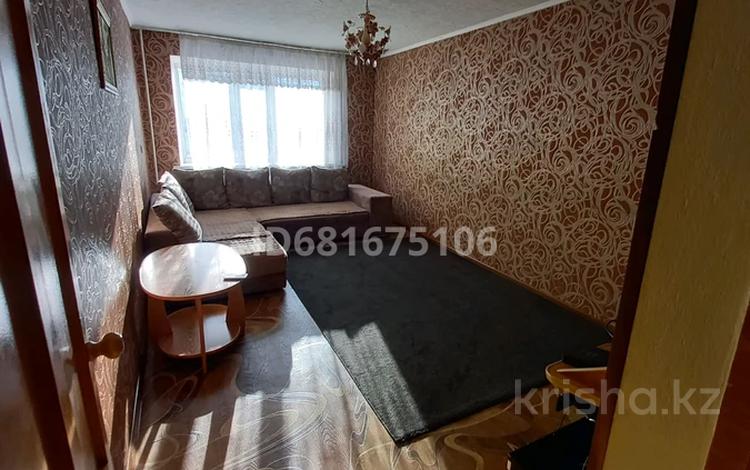 2-комнатная квартира · 45 м² · 2/5 этаж, мкр Новый Город, Ержанова 3 — 45 квартал за 10 000 〒 в Караганде, Казыбек би р-н — фото 2