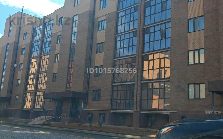 2-комнатная квартира · 75 м² · 5/5 этаж, мкр. Алтын орда 2е за 17 млн ₸ в Актобе — фото 2