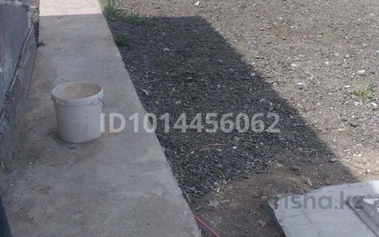 Отдельный дом · 2 комнаты · 72 м² · 9 сот., мкр Жулдыз-2, 23 51 — Детской площадки за 18 млн ₸ в Атырау — фото 2