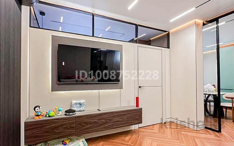 2-бөлмелі пәтер · 54 м² · 4/9 қабат, мкр Думан-2 57/3, бағасы: 68 млн ₸ в Алматы, Медеуский р-н — фото 2