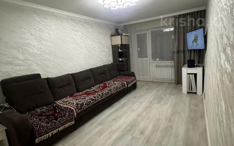 3-комнатная квартира · 60 м² · 2/5 этаж, Майкудук, 17й микрорайон 35 за 23.5 млн ₸ в Караганде, Алихана Бокейханова р-н — фото 2
