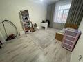 2-комнатная квартира · 53 м² · 3/3 этаж, Старый город, Район Акация — Пересечение улиц Валиханова и Шернияза за 13 млн ₸ в Актобе — фото 3