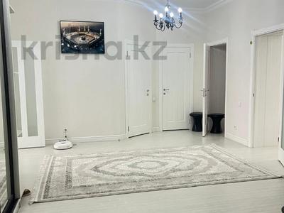 5-бөлмелі пәтер, 225 м², 7/8 қабат, Алии Молдагуловой 50, бағасы: 87 млн 〒 в Актобе