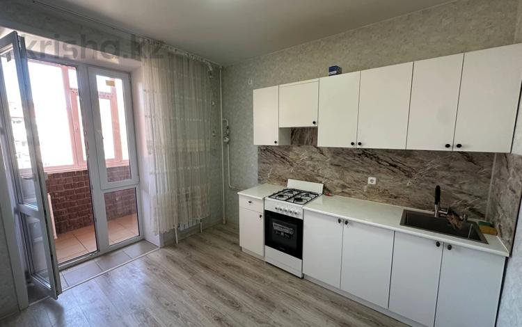 2-бөлмелі пәтер · 60 м² · 8/9 қабат, Береке микрорайон 59, бағасы: 29 млн ₸ в Костанае — фото 3