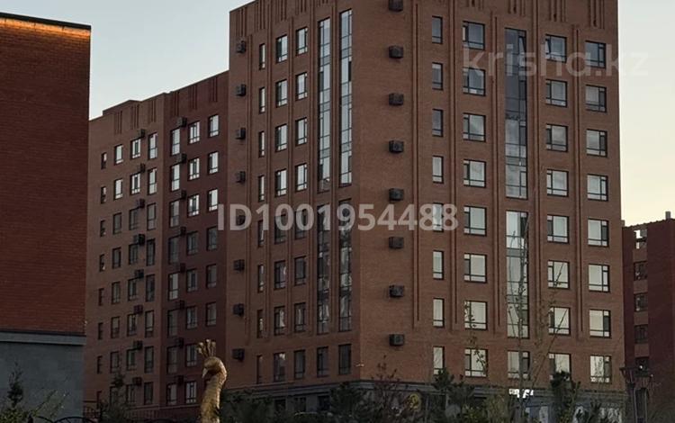 5-бөлмелі пәтер · 148 м² · 5/9 қабат, Абая 123 блок 2, бағасы: 109 млн ₸ в Костанае — фото 54