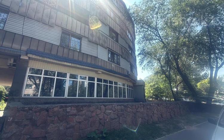 Еркін, кеңселер, дүкендер мен бутиктер, қоғамдық тамақтану орны, сұлулық салондары, монша, қонақ үй және демалыс орындары, медорталықтар мен дәріханалар, білім орталықтары, ойын-сауық · 169 м², бағасы: 175 млн ₸ в Алматы, Ауэзовский р-н — фото 2