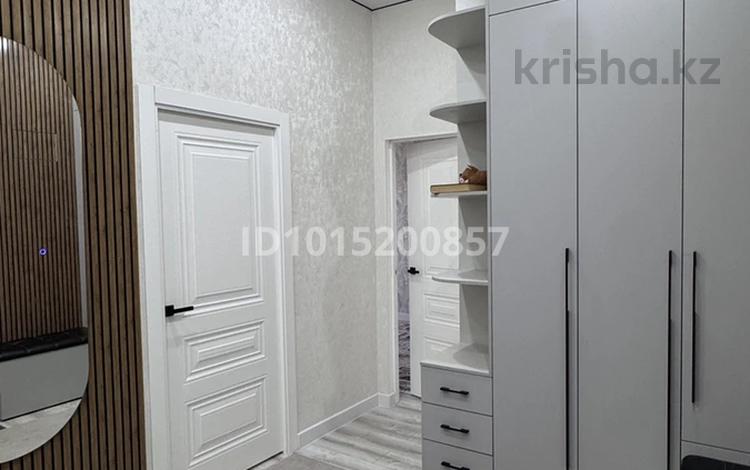 2-комнатная квартира · 70 м² · 11/13 этаж, 17-й мкр 115 за 250 000 ₸ в Актау — фото 17