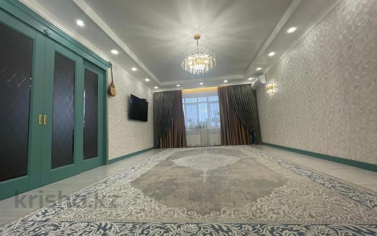 4-комнатная квартира · 195 м² · 6/9 этаж, мкр. Алтын орда, Тауелсиздик за 79.9 млн ₸ в Актобе — фото 2