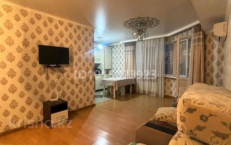 2-комнатная квартира · 68 м² · 3/5 этаж, мкр Думан-2 7 за 300 000 ₸ в Алматы, Медеуский р-н — фото 2