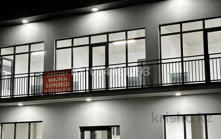 Офисы, магазины и бутики, склады, салоны красоты, фитнес и спорт, медцентры и аптеки, образование, развлечения, кабинеты и рабочие места, студии · 160 м² за 4 500 ₸ в Шымкенте, Абайский р-н — фото 2
