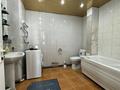 5-комнатная квартира · 116.4 м² · 9/10 этаж, Алии Молдагуловой 36 — Пересечение; Братья Жубановых за 38 млн ₸ в Актобе — фото 11