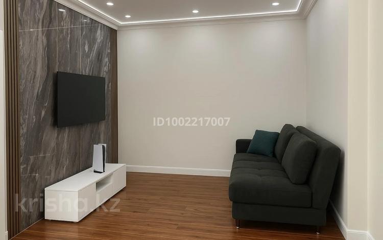 3-комнатная квартира · 109 м² · 8/8 этаж, Валиханова 13А за 52 млн ₸ в Атырау — фото 2
